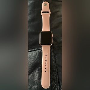 USED GREAT CONDITION! Apple Watch Series 2 - 42MM - Rose Gold Watch Casing.